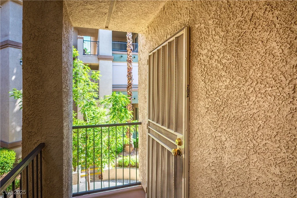 7143 Durango, Las Vegas, NV 89113