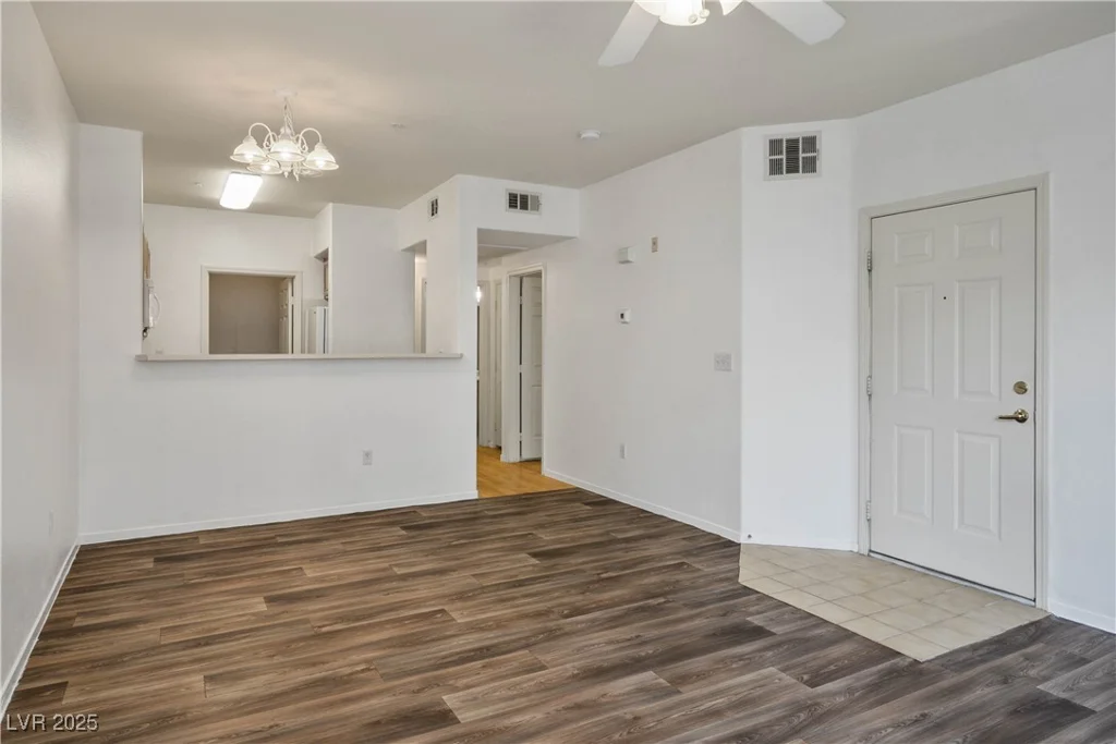 7143 Durango, Las Vegas, NV 89113