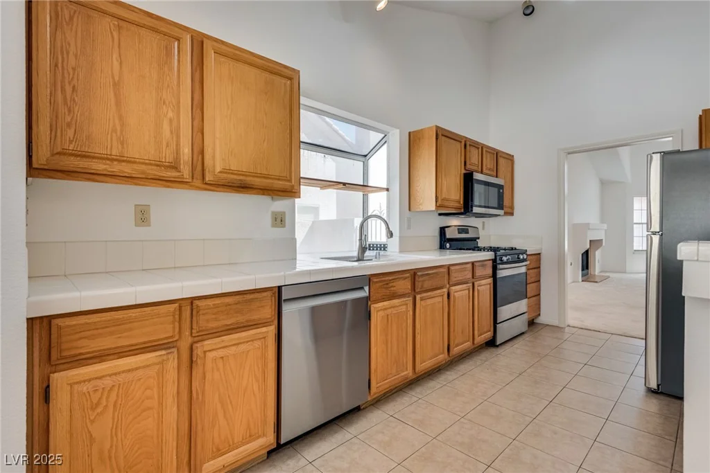2904 Channel Bay, Las Vegas, NV 89128