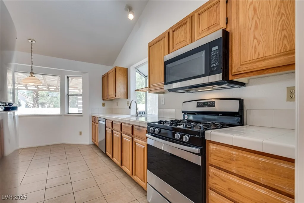2904 Channel Bay, Las Vegas, NV 89128