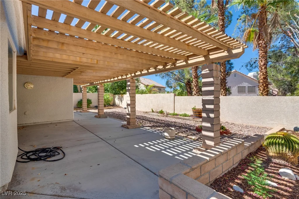 2904 Channel Bay, Las Vegas, NV 89128