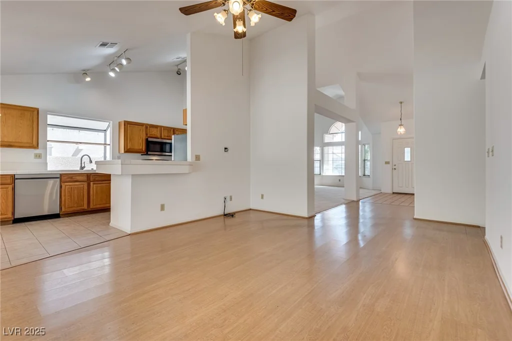 2904 Channel Bay, Las Vegas, NV 89128
