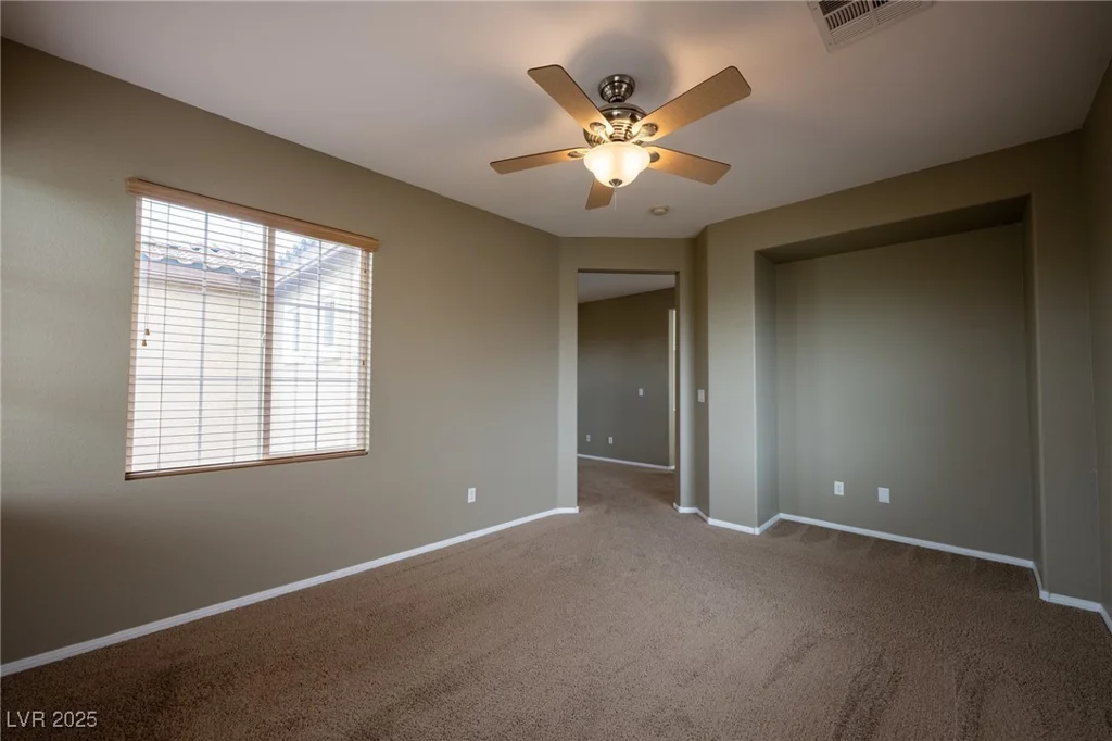9312 Poseidon Valley, Las Vegas, NV 89178