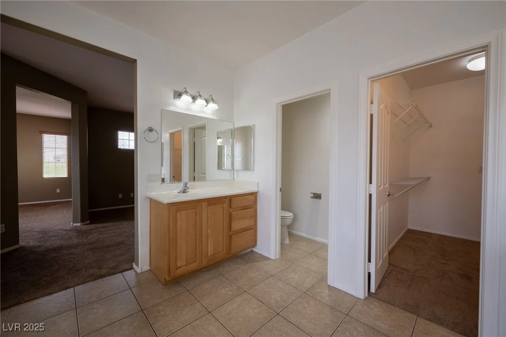 9312 Poseidon Valley, Las Vegas, NV 89178