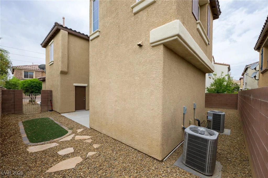 9312 Poseidon Valley, Las Vegas, NV 89178