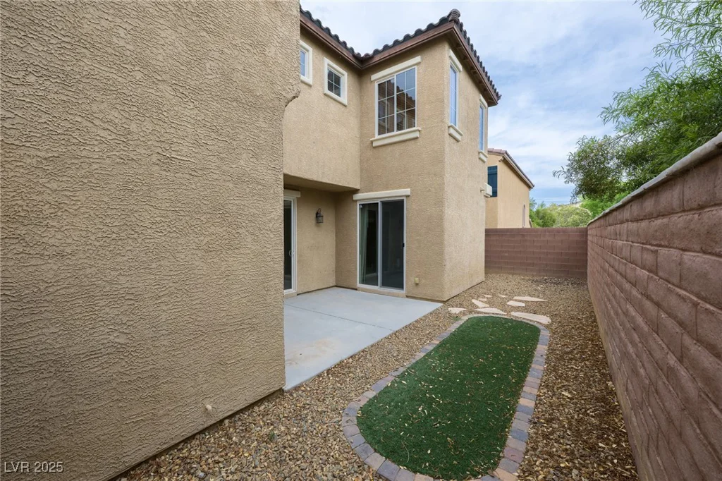 9312 Poseidon Valley, Las Vegas, NV 89178