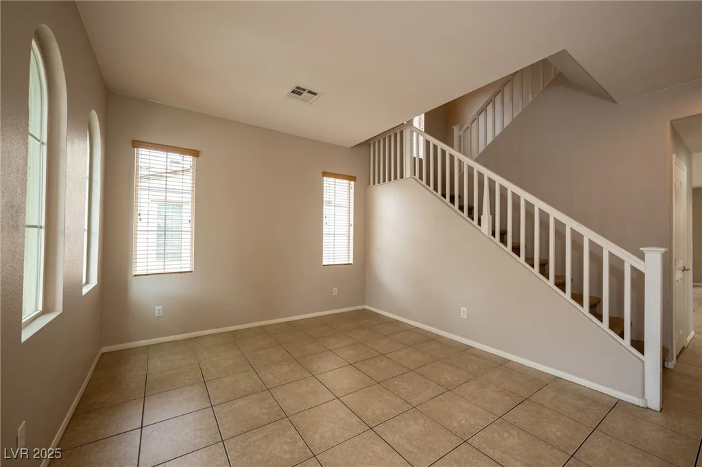 9312 Poseidon Valley, Las Vegas, NV 89178