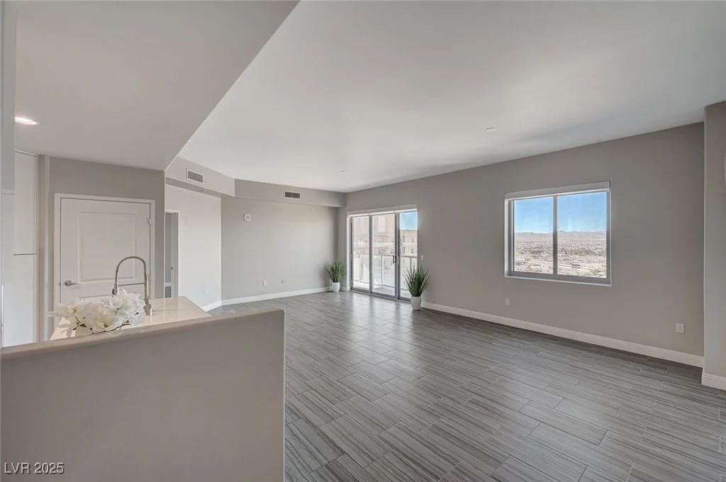 8255 Las Vegas, Las Vegas, NV 89123