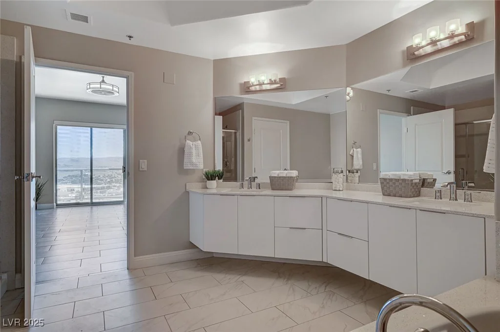8255 Las Vegas, Las Vegas, NV 89123
