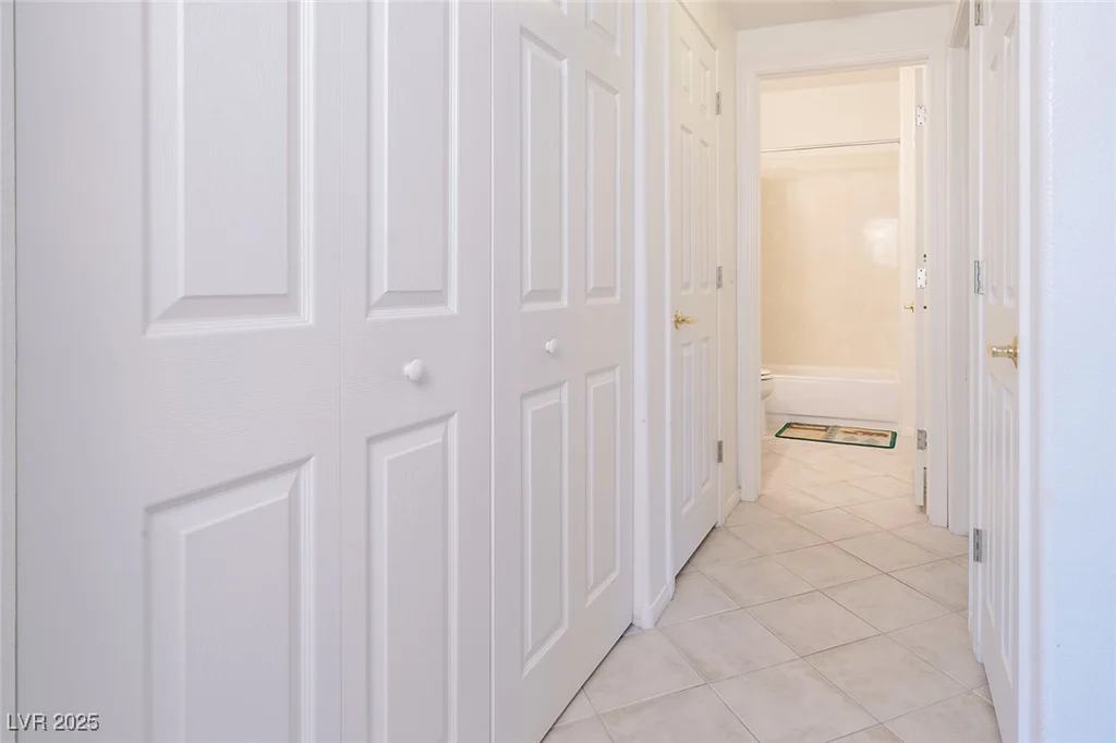 4970 Black Bear, Las Vegas, NV 89149