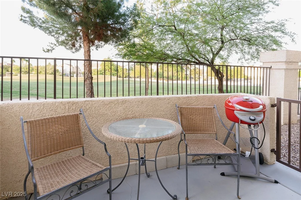 4970 Black Bear, Las Vegas, NV 89149