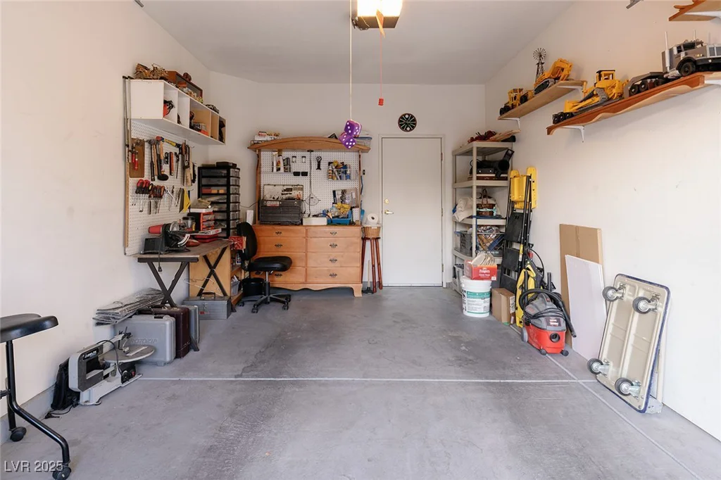 4970 Black Bear, Las Vegas, NV 89149