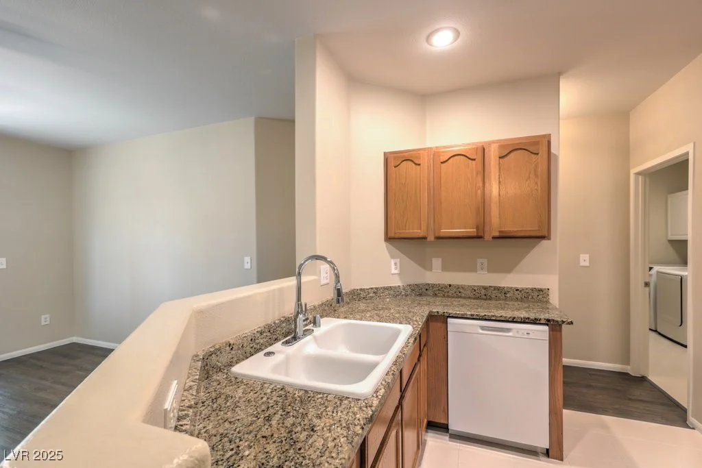 8737 Red Brook, Las Vegas, NV 89128