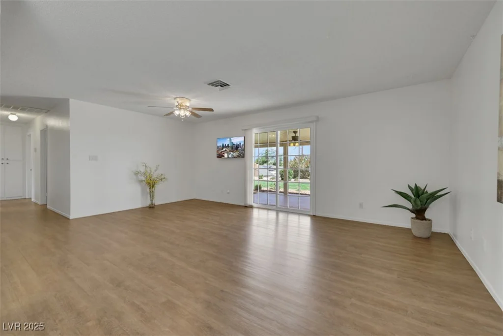 415 Emerald, Henderson, NV 89002