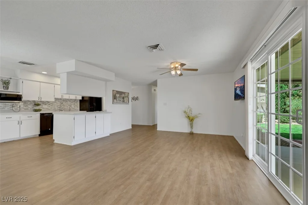 415 Emerald, Henderson, NV 89002