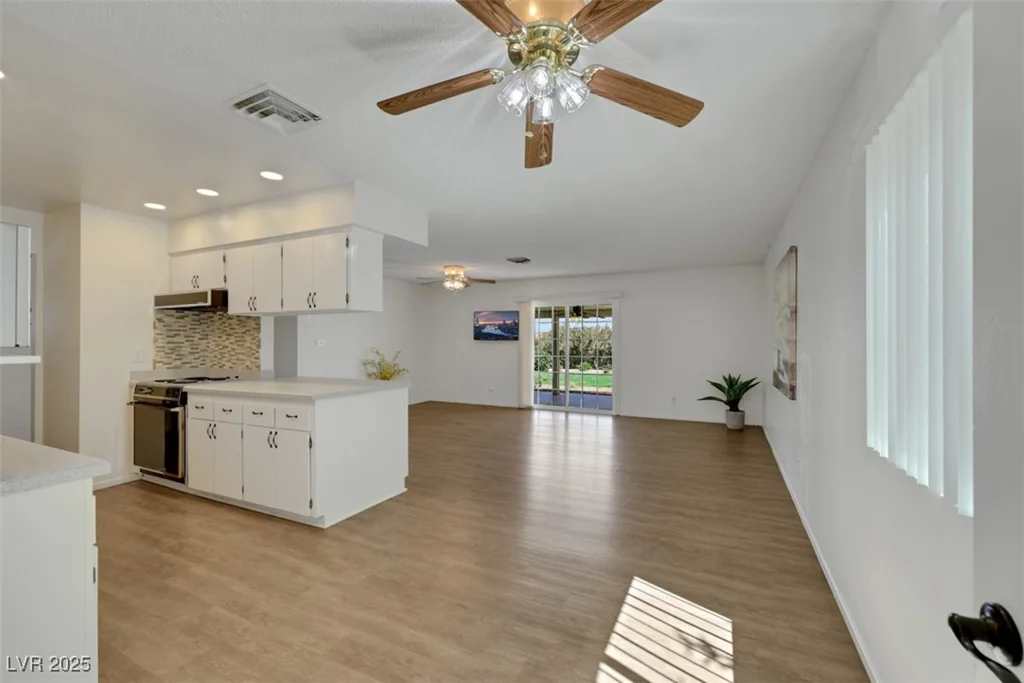 415 Emerald, Henderson, NV 89002