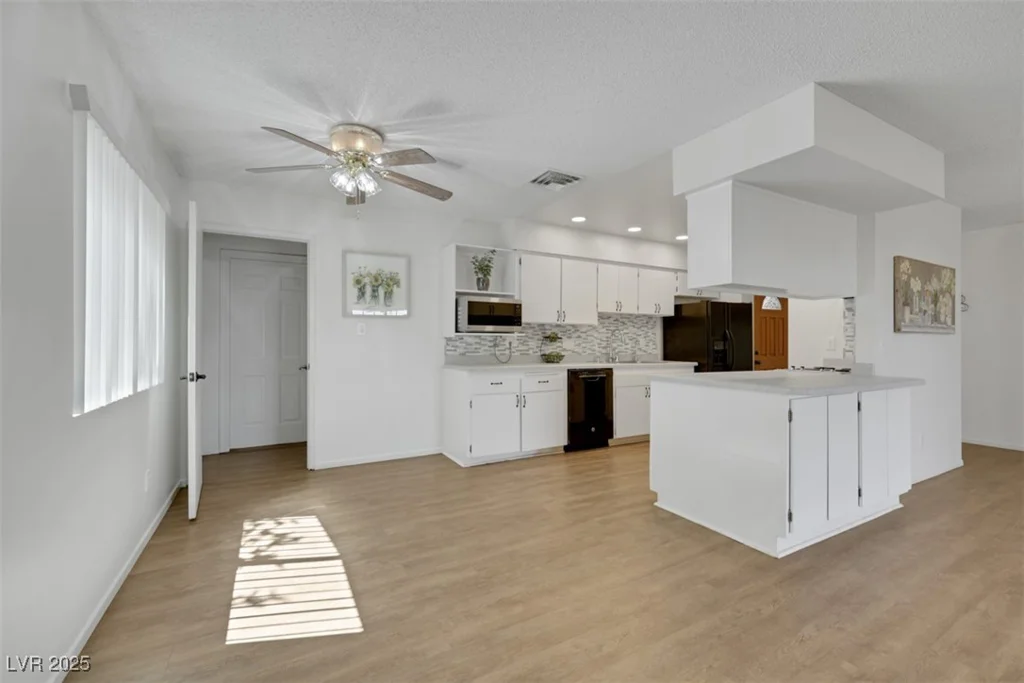 415 Emerald, Henderson, NV 89002