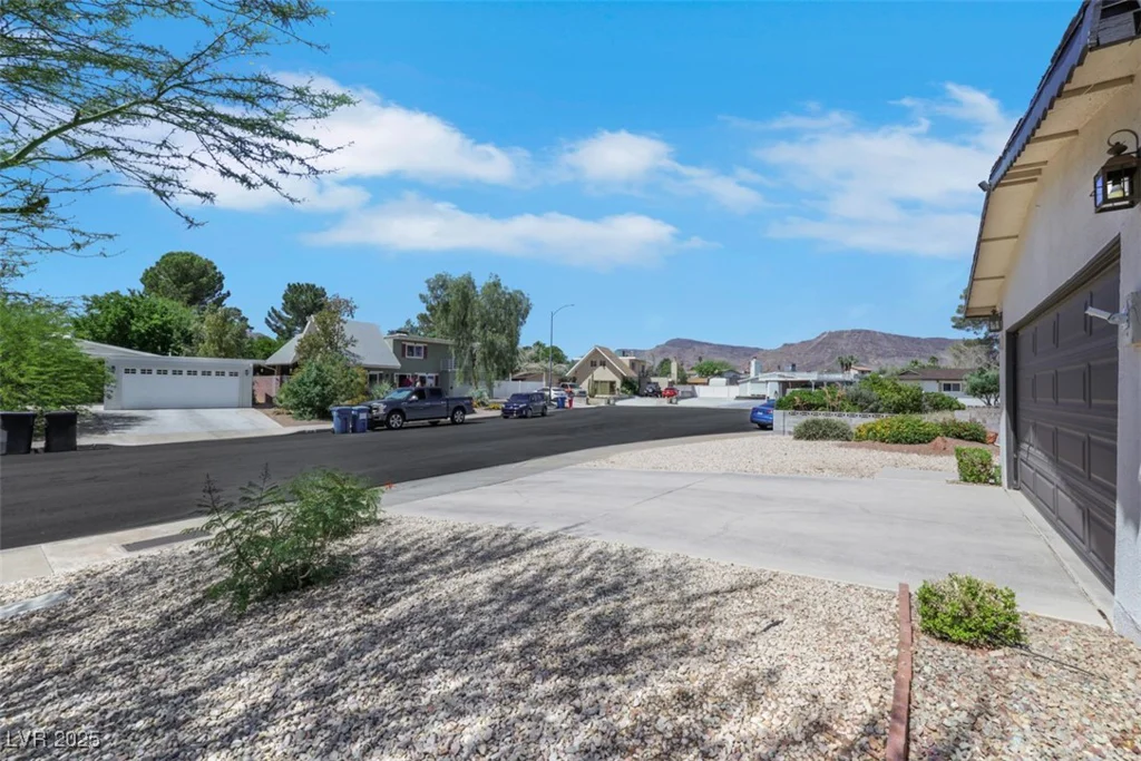 415 Emerald, Henderson, NV 89002