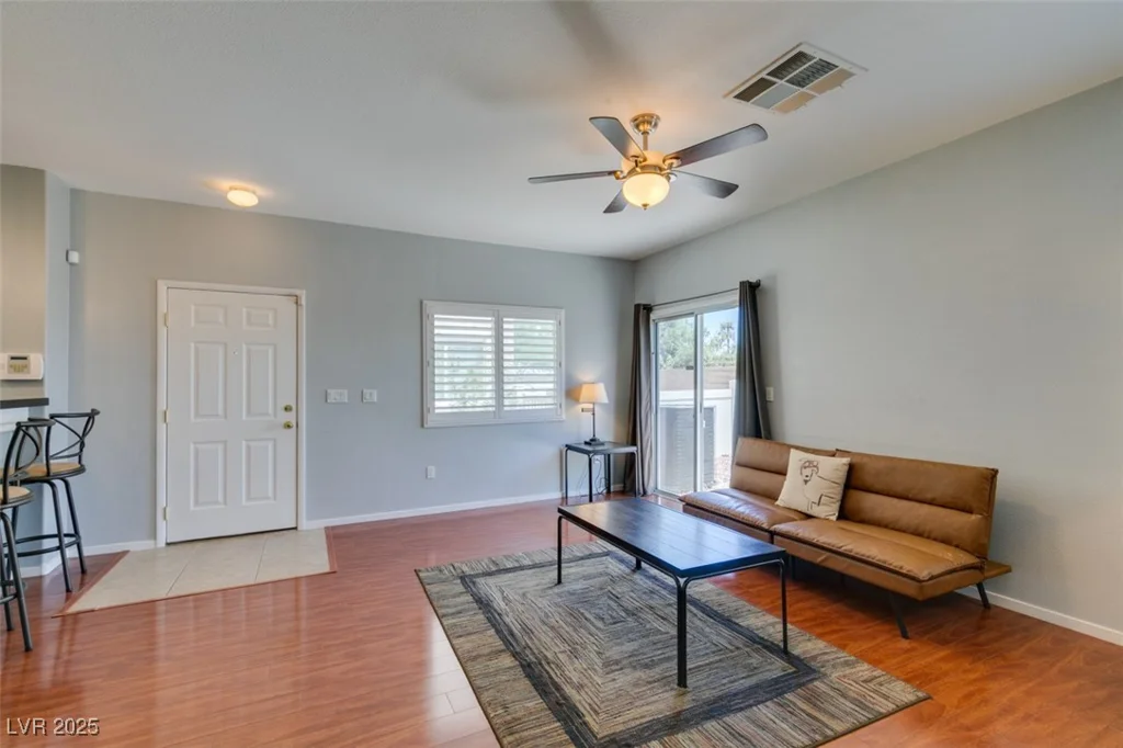 9362 Straw Hays, Las Vegas, NV 89178