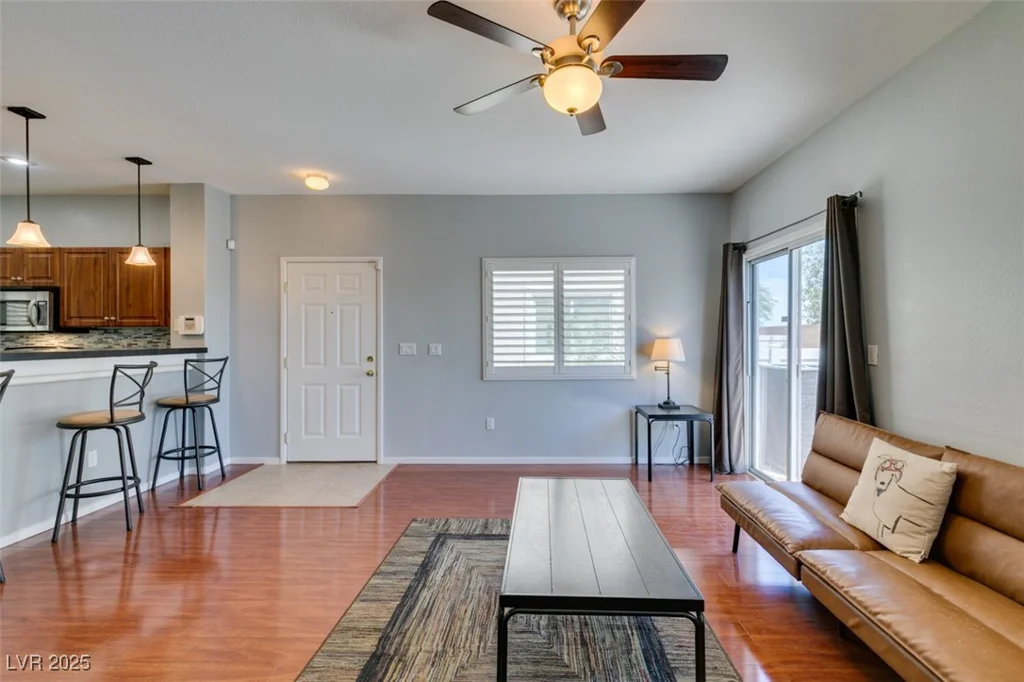9362 Straw Hays, Las Vegas, NV 89178