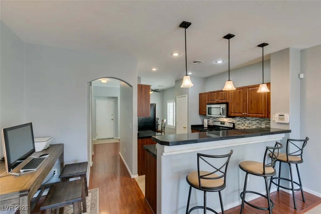 9362 Straw Hays, Las Vegas, NV 89178