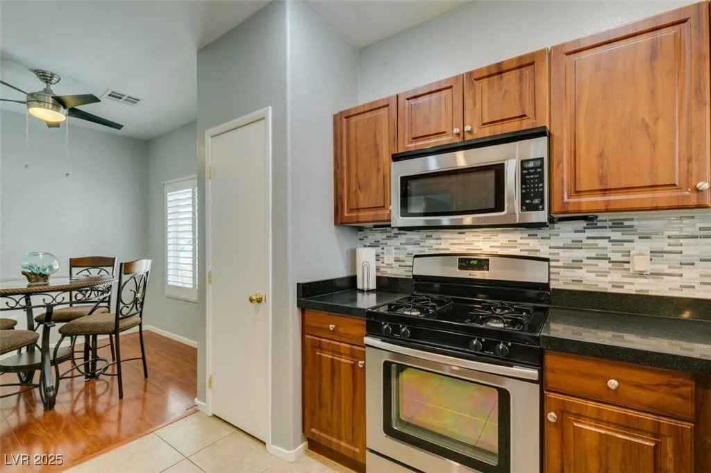 9362 Straw Hays, Las Vegas, NV 89178