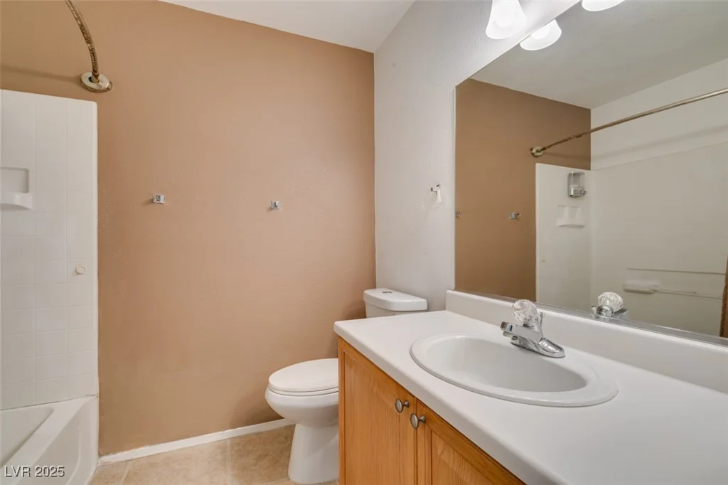 9362 Straw Hays, Las Vegas, NV 89178