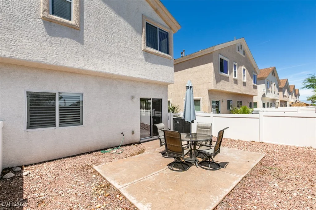 9362 Straw Hays, Las Vegas, NV 89178