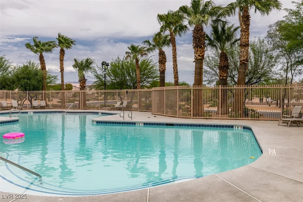 9362 Straw Hays, Las Vegas, NV 89178