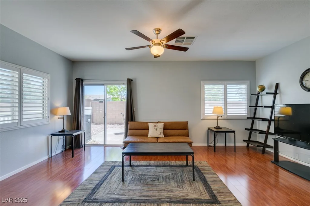 9362 Straw Hays, Las Vegas, NV 89178