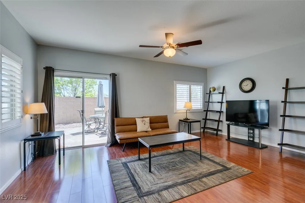 9362 Straw Hays, Las Vegas, NV 89178