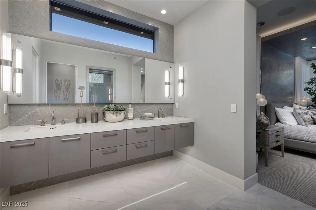 523 Overlook Rim, Henderson, NV 89012
