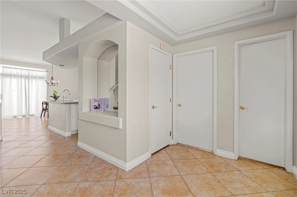 2080 Silver Breeze, Las Vegas, NV 89183
