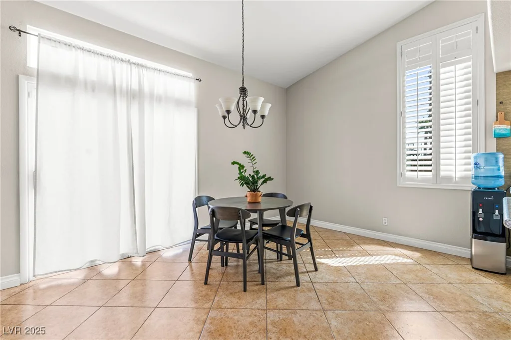 2080 Silver Breeze, Las Vegas, NV 89183