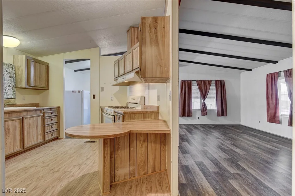 3418 Gulf Shores, Las Vegas, NV 89122