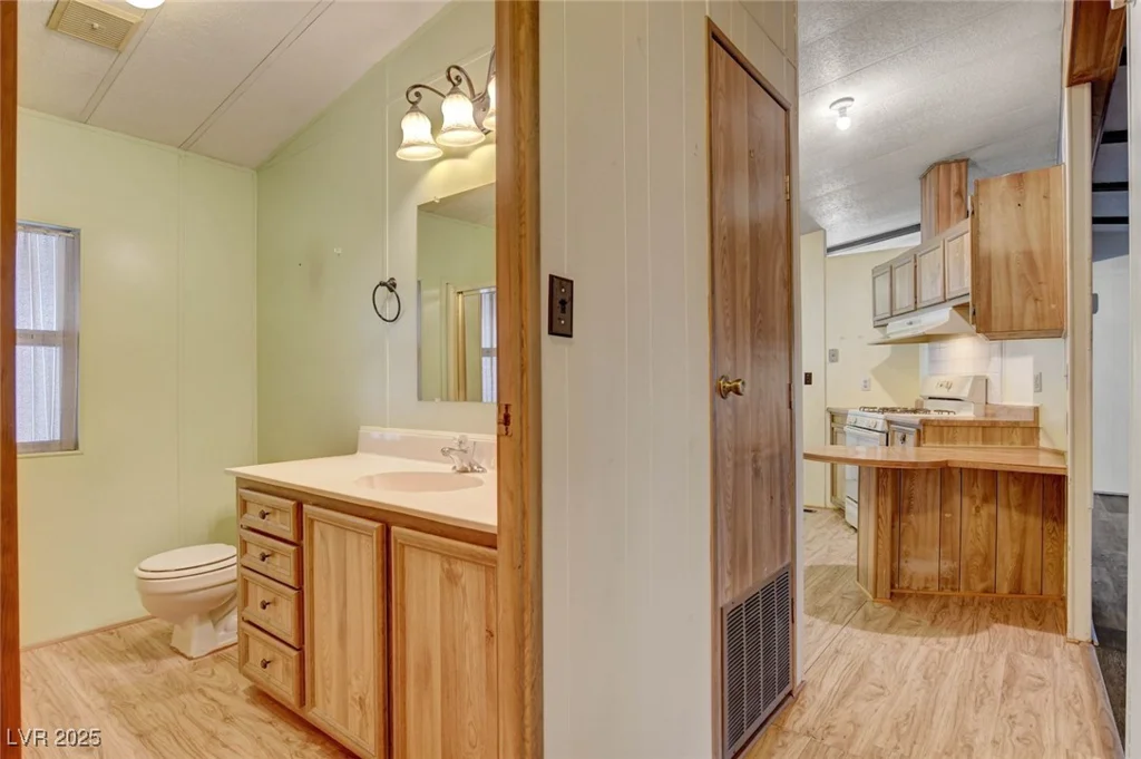 3418 Gulf Shores, Las Vegas, NV 89122