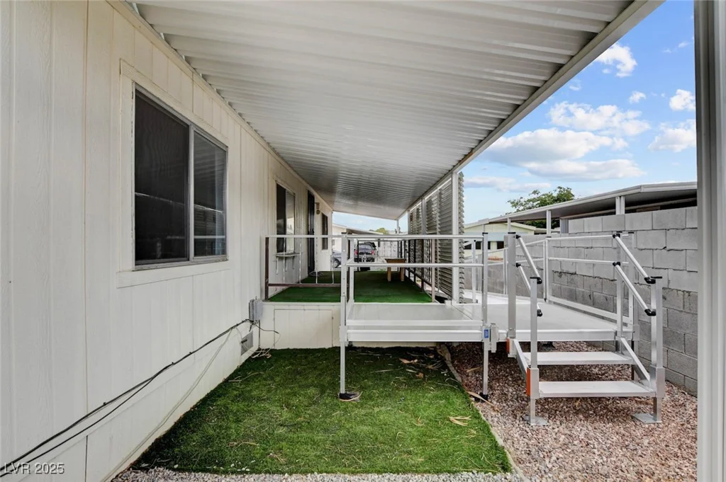 3418 Gulf Shores, Las Vegas, NV 89122