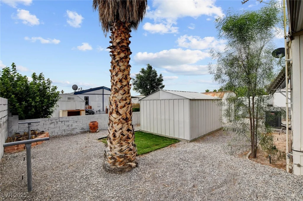 3418 Gulf Shores, Las Vegas, NV 89122