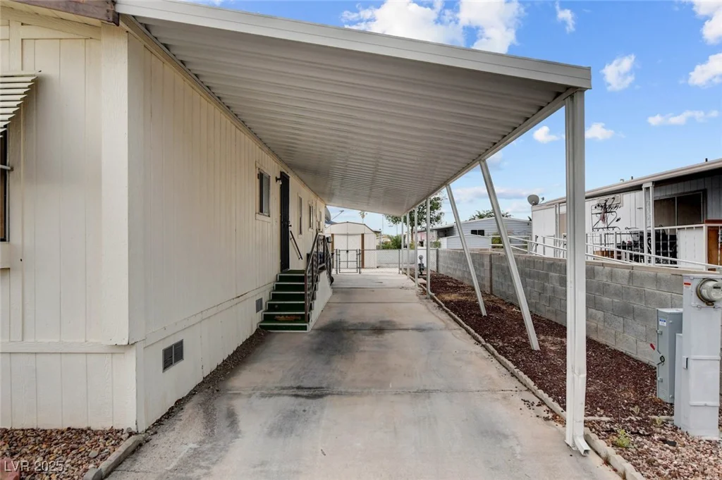 3418 Gulf Shores, Las Vegas, NV 89122