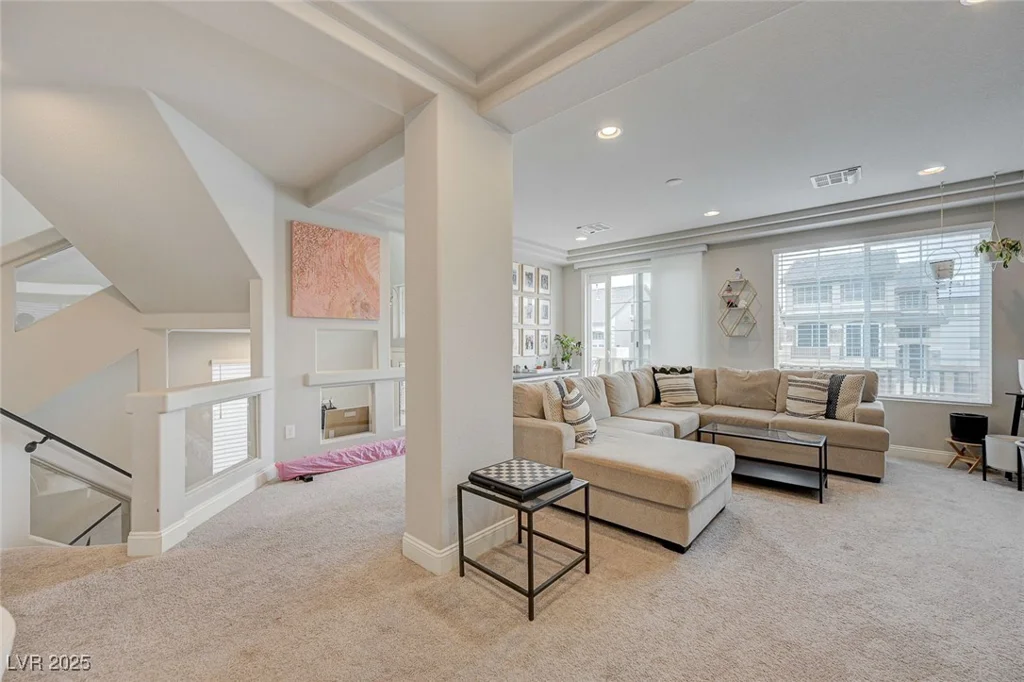 9835 Fox Estate, Las Vegas, NV 89141