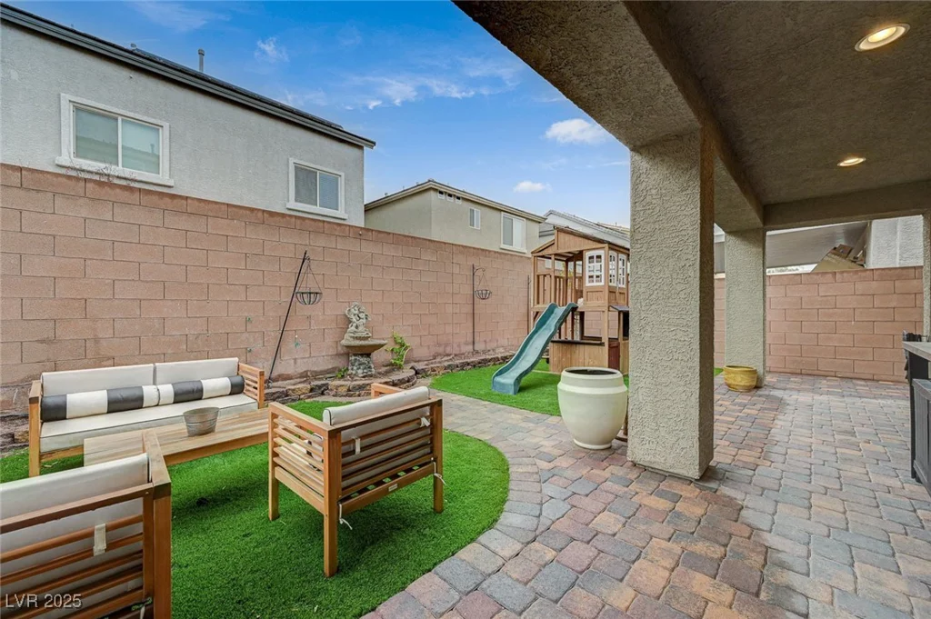 9835 Fox Estate, Las Vegas, NV 89141