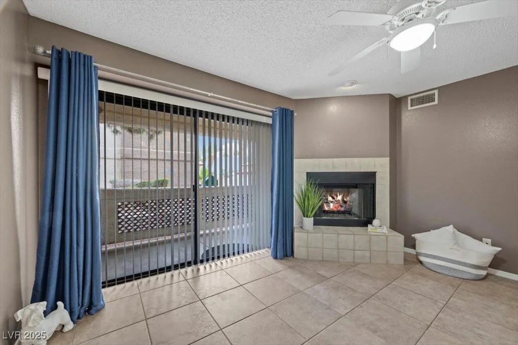 2995 Sunset, Las Vegas, NV 89120
