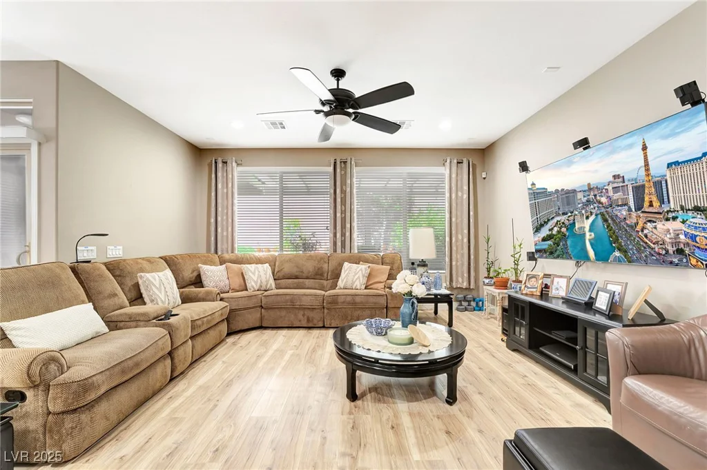 10247 Jamapa, Las Vegas, NV 89178