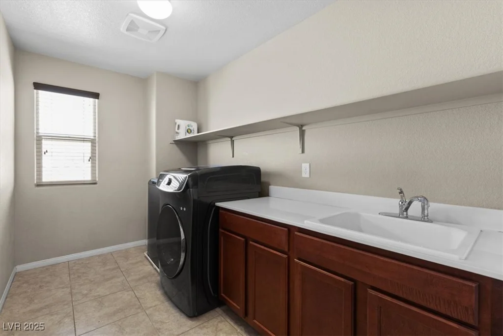 8925 Kenzie Cove, Las Vegas, NV 89131