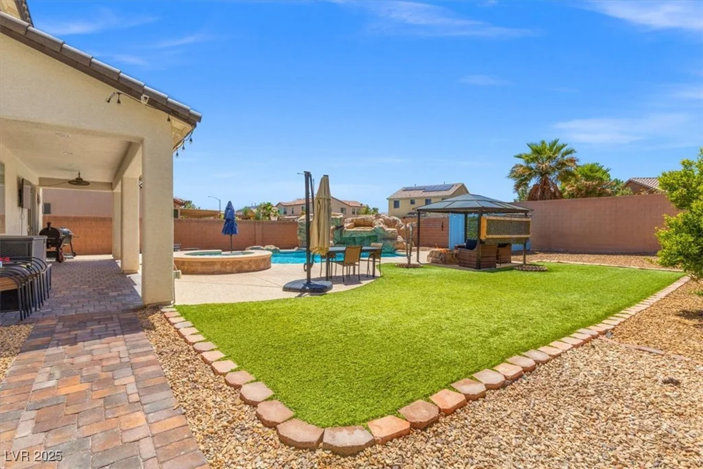 8925 Kenzie Cove, Las Vegas, NV 89131