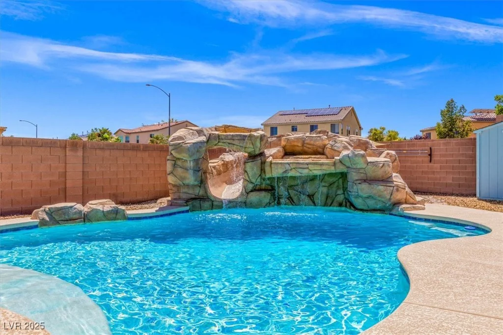 8925 Kenzie Cove, Las Vegas, NV 89131