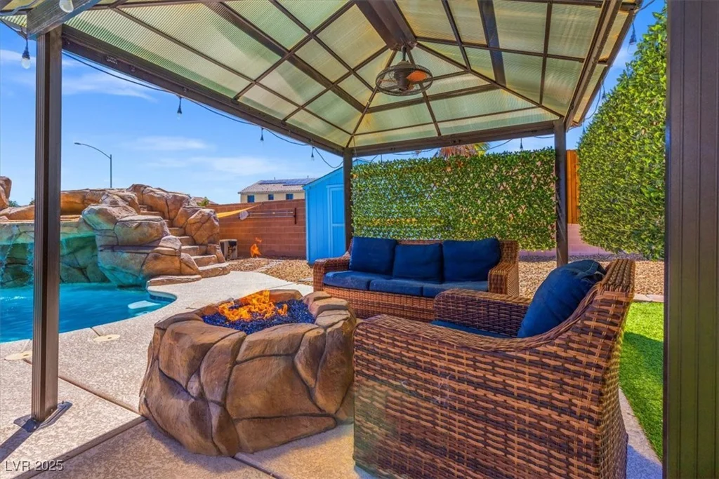 8925 Kenzie Cove, Las Vegas, NV 89131