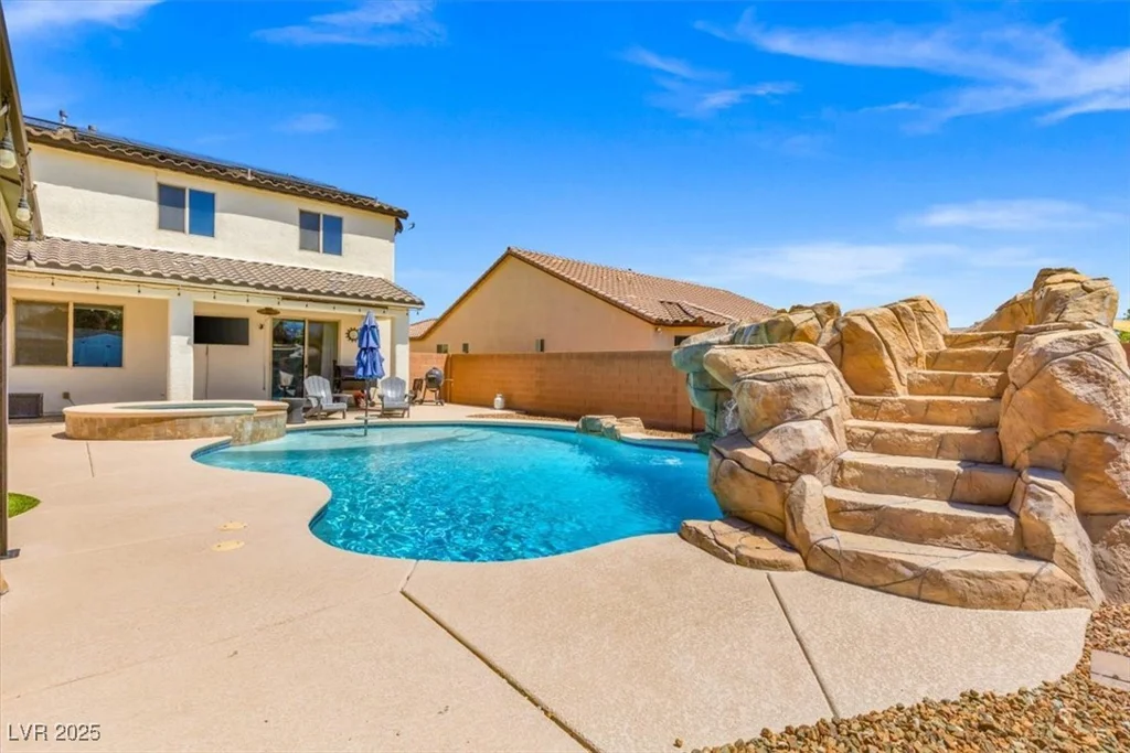 8925 Kenzie Cove, Las Vegas, NV 89131