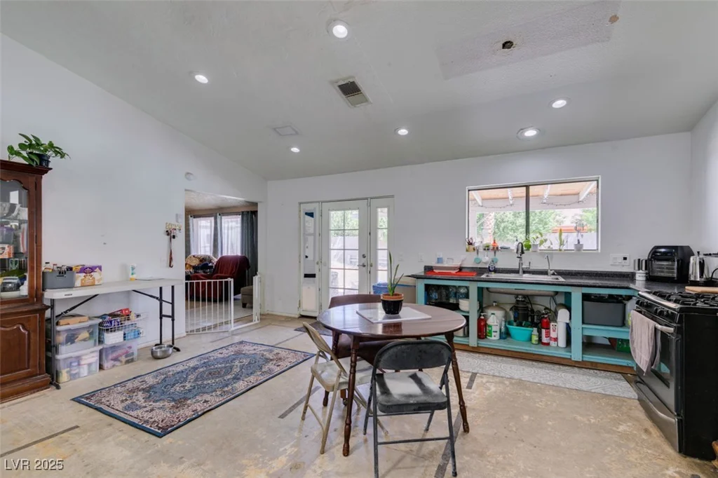 6710 Rocking Horse, Las Vegas, NV 89108