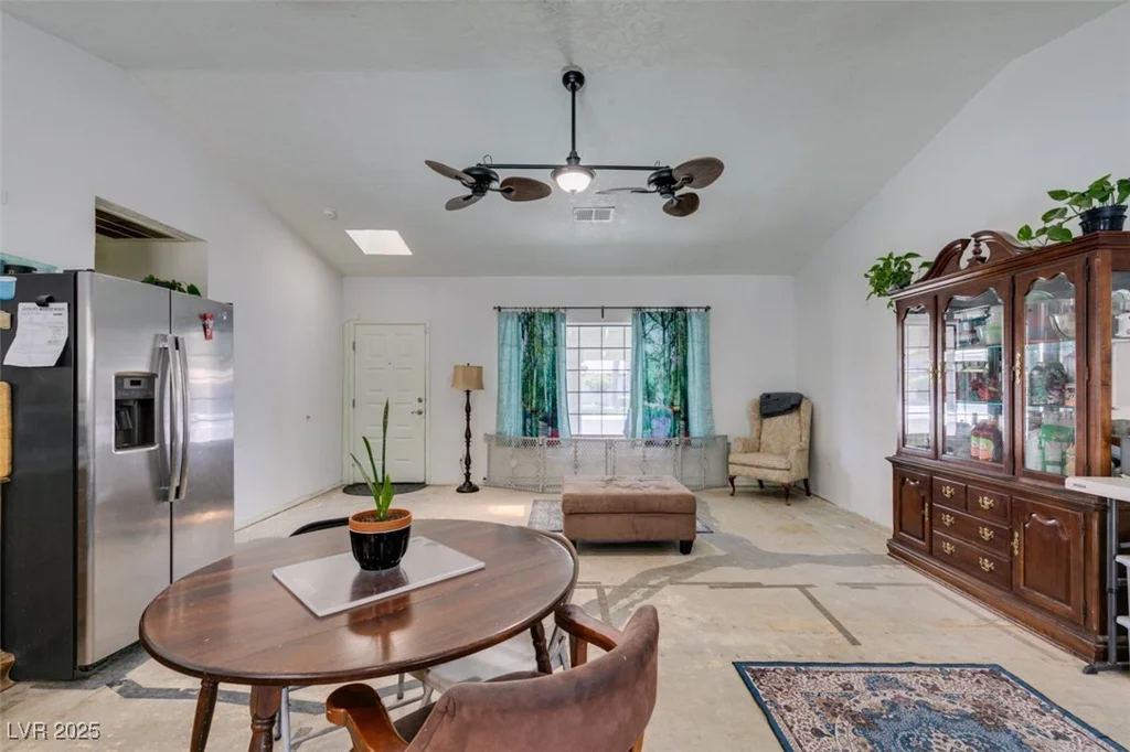 6710 Rocking Horse, Las Vegas, NV 89108